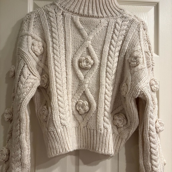 TRUTH BY REPUBLIC Cream Chunky Cable Knit Rose Sweater Size XL Cropped Cozy - Picture 5 of 5